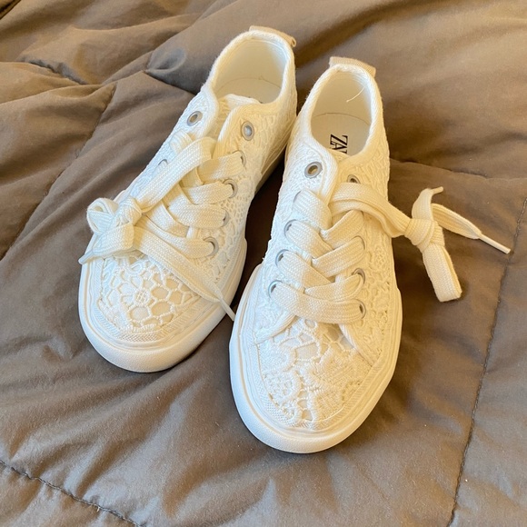 Girl lace sneakers zara 13,5 - Picture 2 of 3